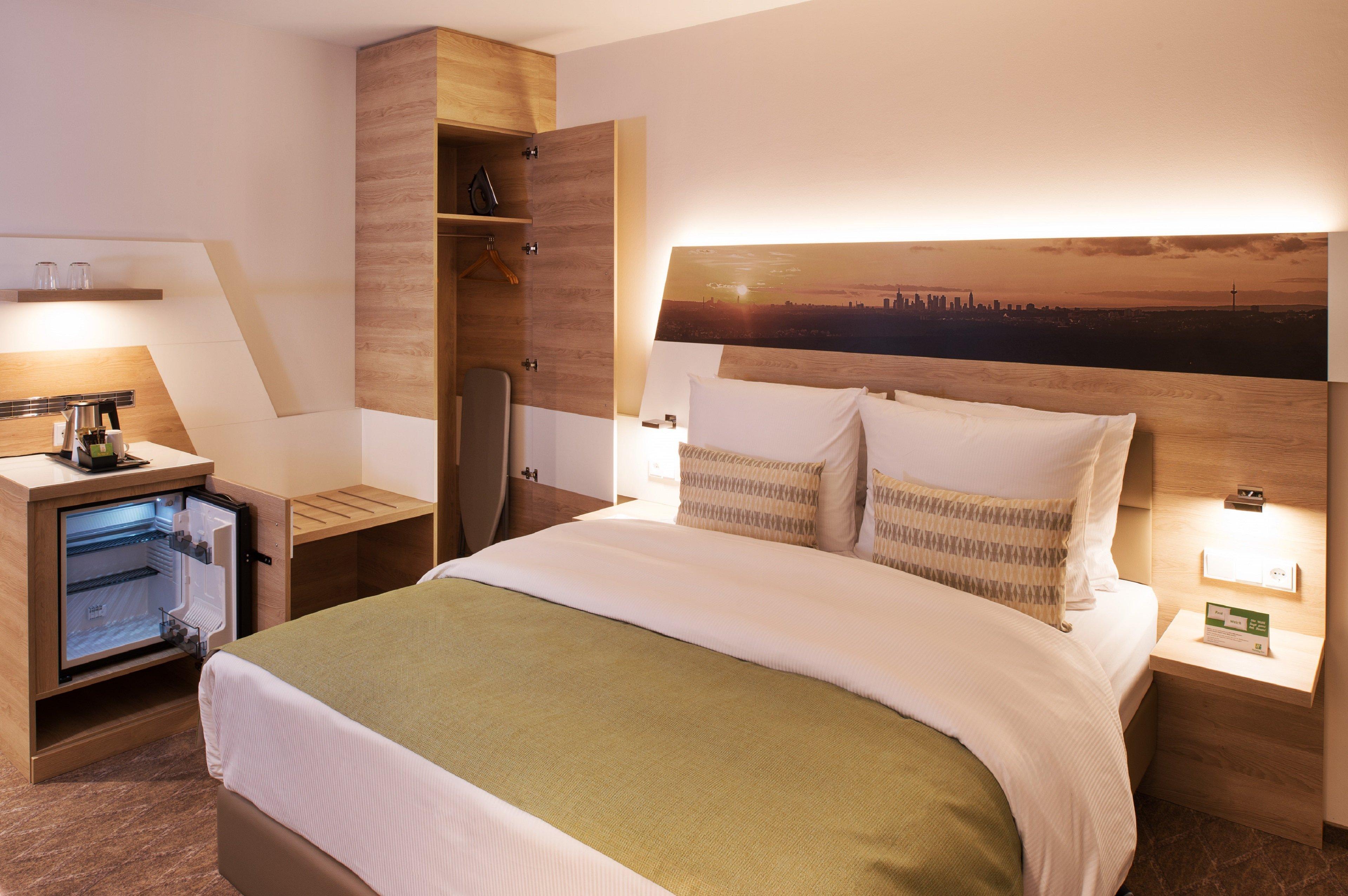 Frankfurt Airport By Ihg Hotel 4*